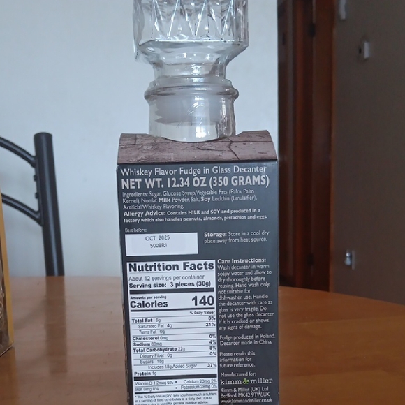 Whiskey Or Bourbon Fudge In Glass Decantor NWT - Picture 5 of 5